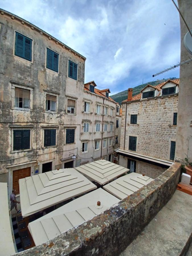 Placeta & Apartman *
